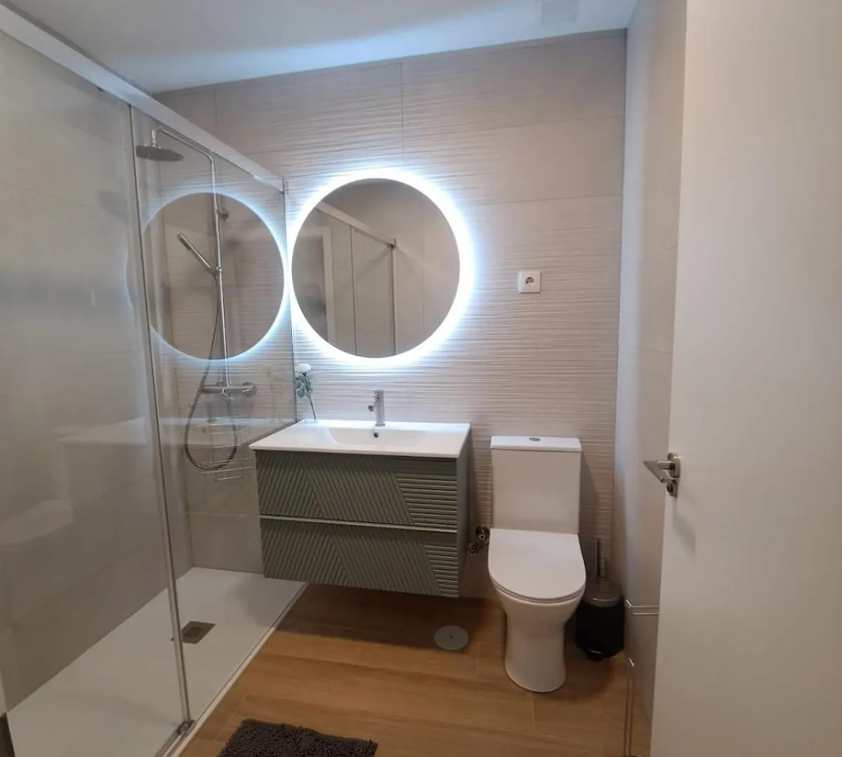 Modern 3Br Near Malaga Center Apartman 0*,  Spanyolország